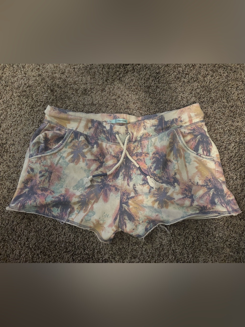Maurice’s Beach Tropical Print Stretchy Shorts Summer Vacation Spring Palm Tree